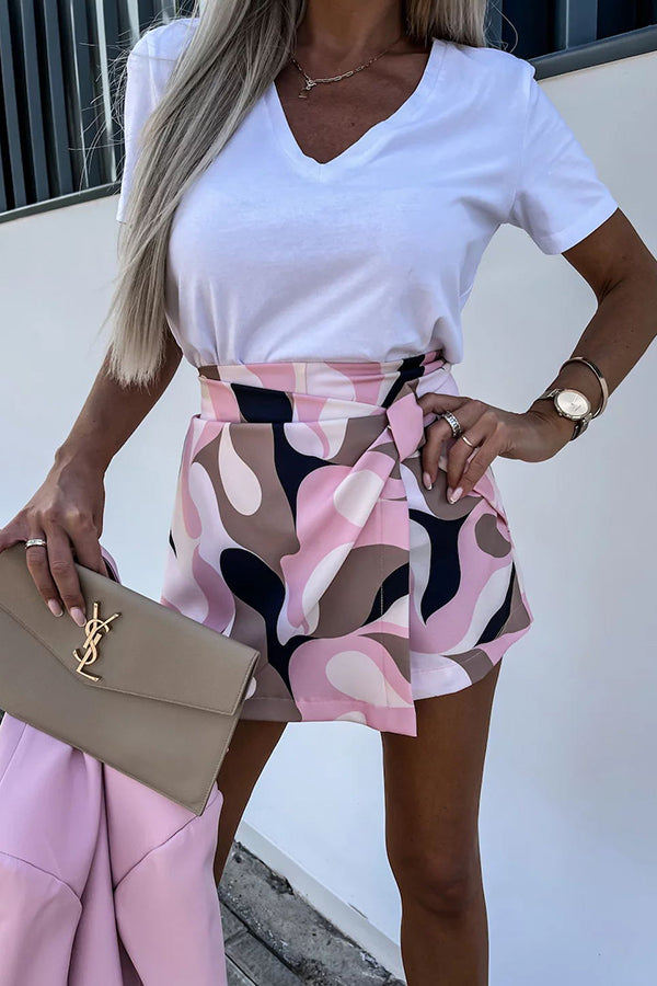 Charming Walk Colorful Printed Front Twist Elastic Waist Skort